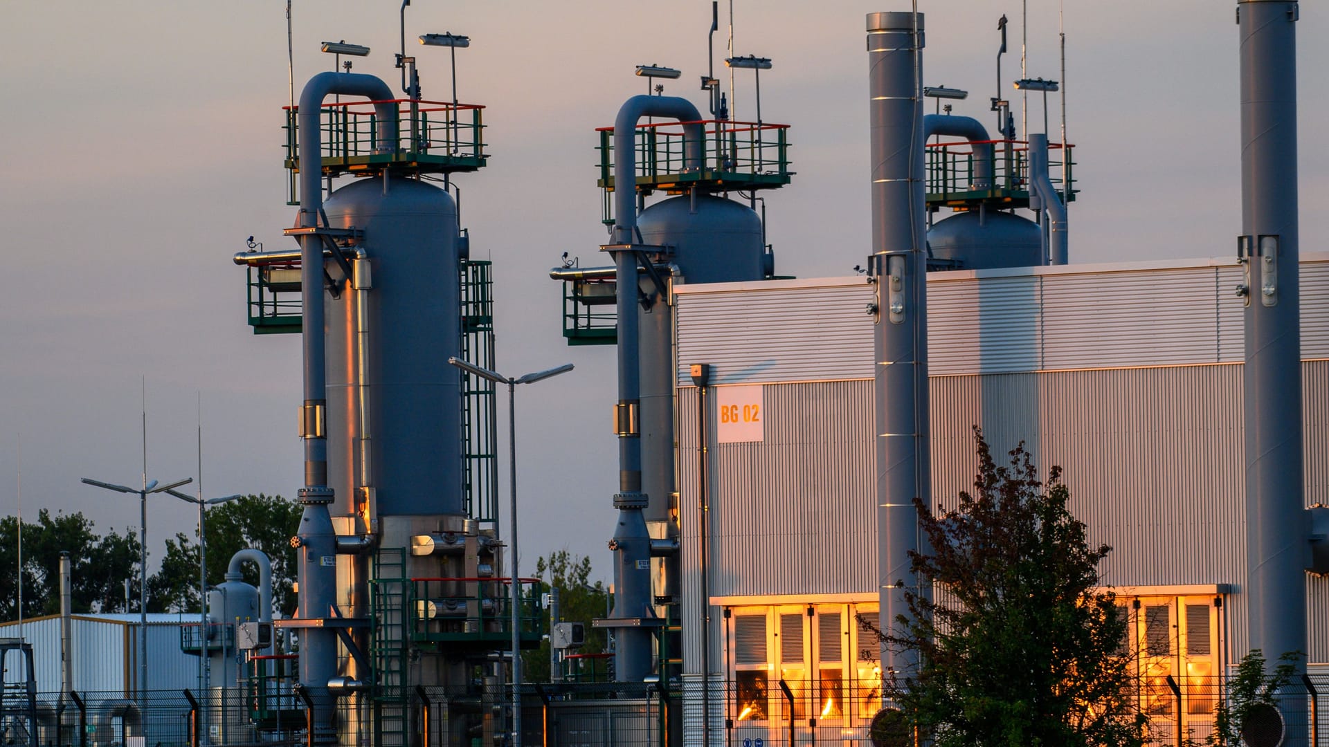 Erdgasspeicher in Bernburg (Symbolbild): Industrie- und Haushaltskunden kommt die Gaskrise durch eine geplante Umlage teuer zu stehen.