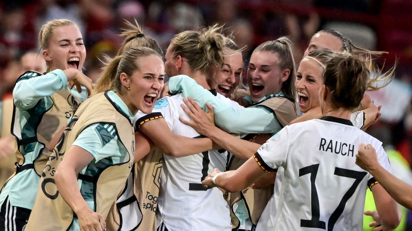 DFB-Damen jubeln: Deutschland ist nun Gruppenerster.
