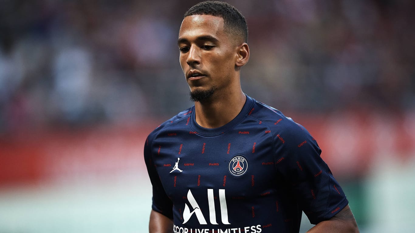 Thilo Kehrer: Der Nationalspieler trägt seit 2018 das Trikot von Paris St. Germain. Thilo Kehrer: Der Nationalspieler trägt seit 2018 das Trikot von Paris St. Germain.