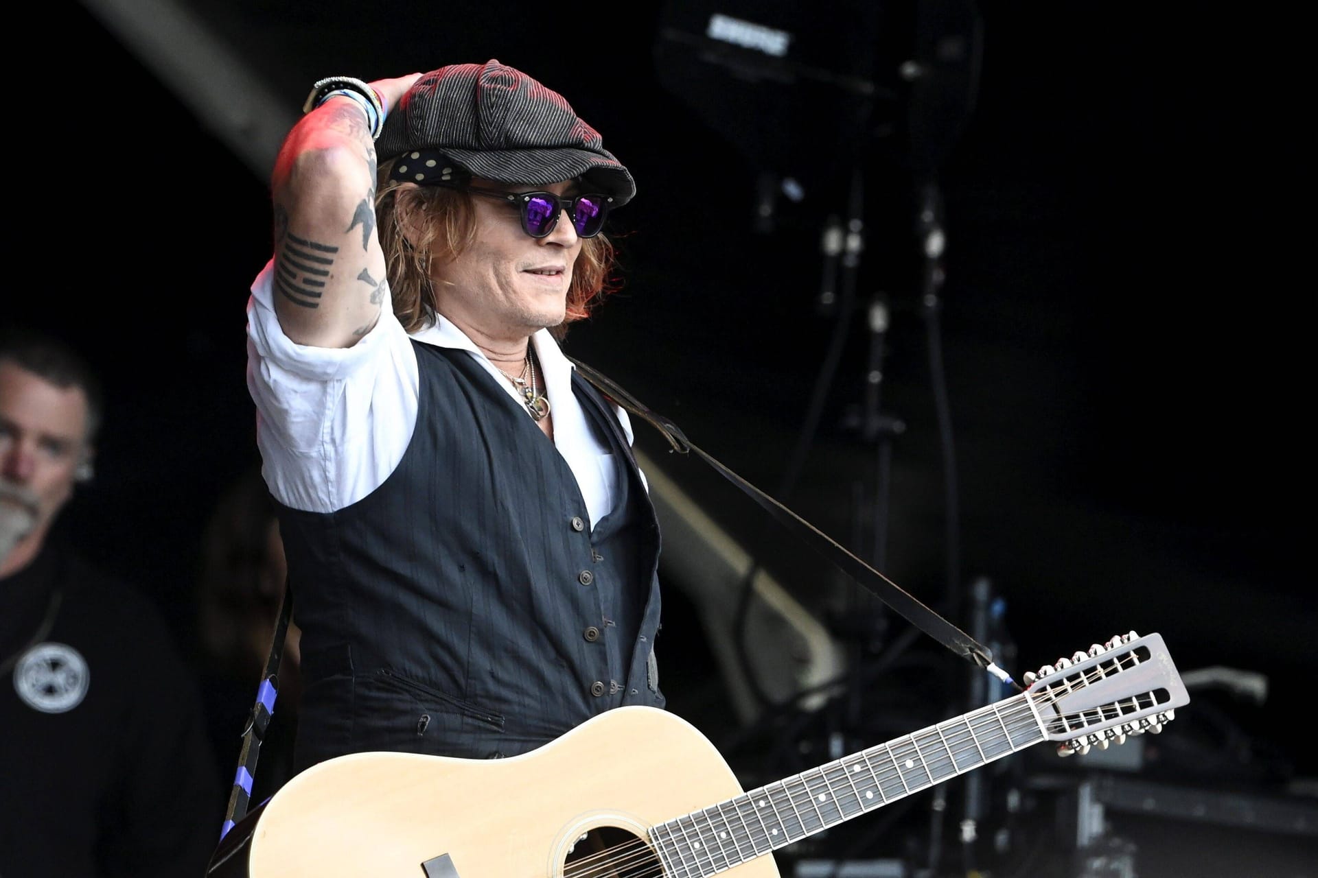 Johnny Depp im Juni beim Blues Festival in Helsinki: Gemeinsam mit Gitarren-Legende Jeff Beck tourt der Schauspieler durch Europa.