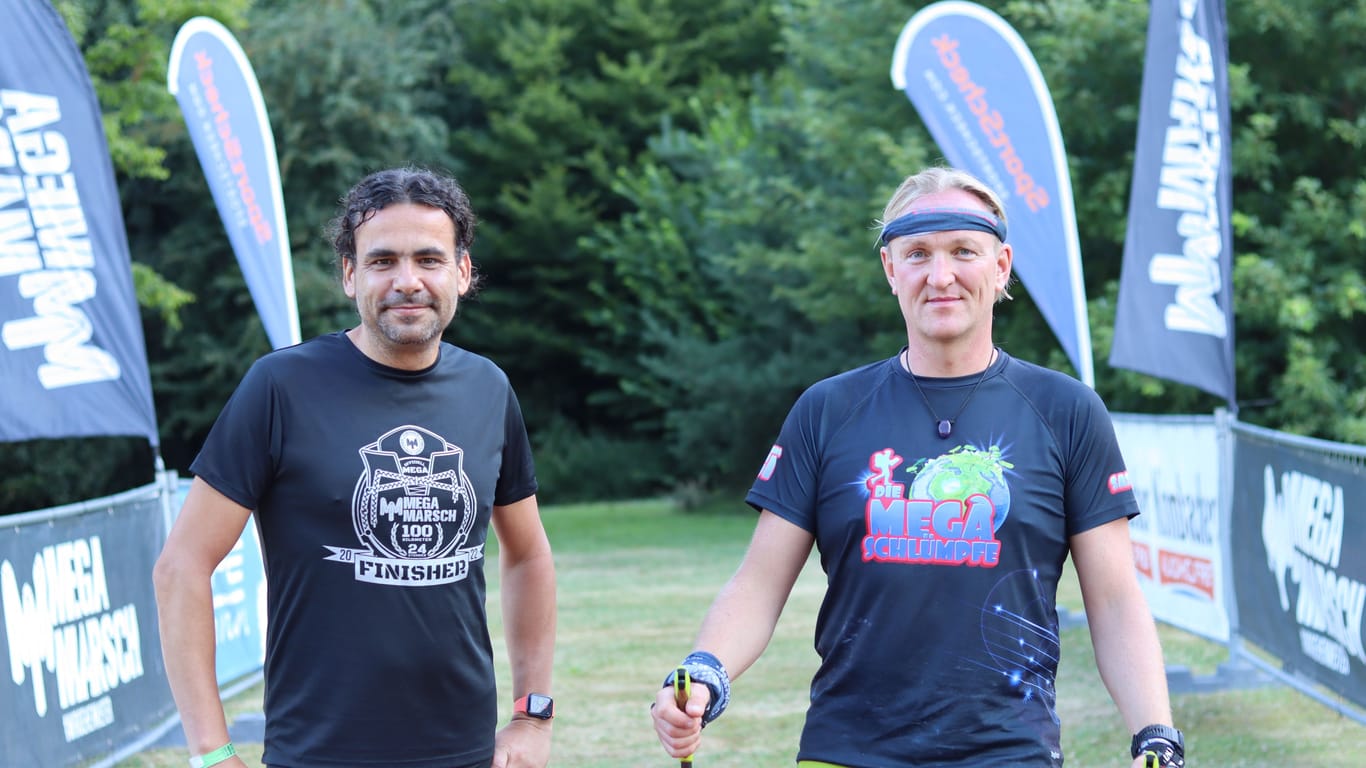 Anton (l.) und Sascha: Die beiden Teilnehmer wirkten nach den 100 Kilometern noch recht fit.