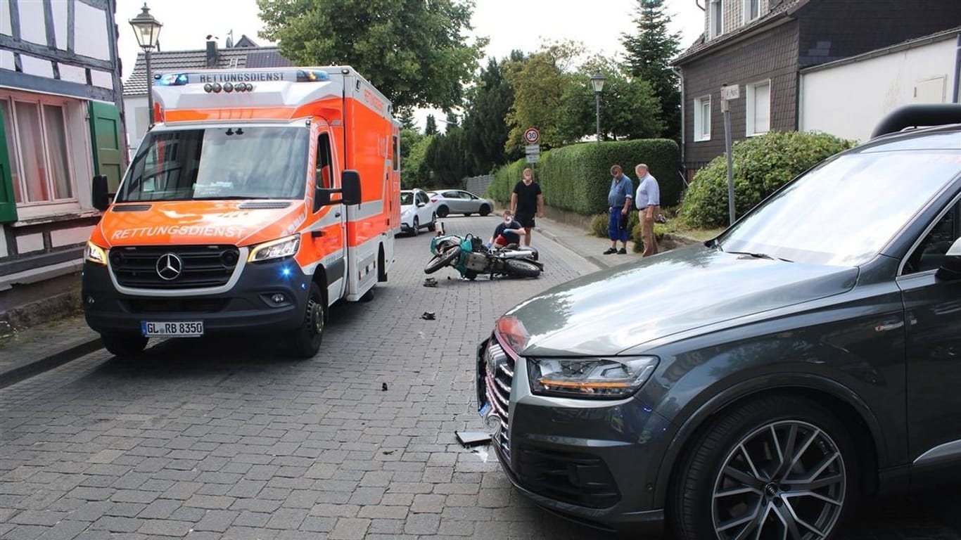 Unfallstelle in Witzhelden: Ein 69-jähriger Motorradfahrer wurde bei einem Unfall schwer verletzt.