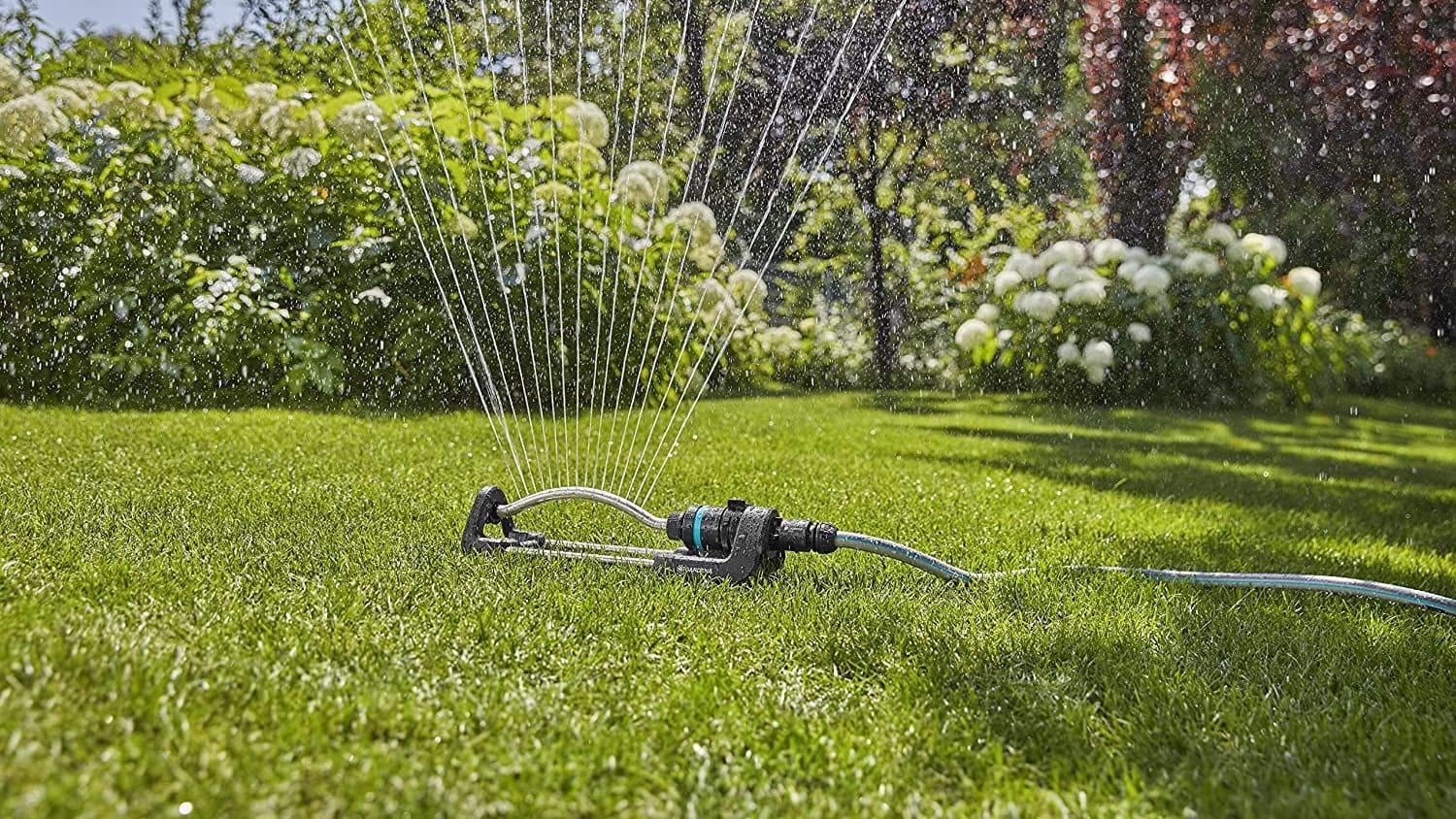 Viereckregner für den Garten bewässern kleine wie auch große Flächen effektiv.