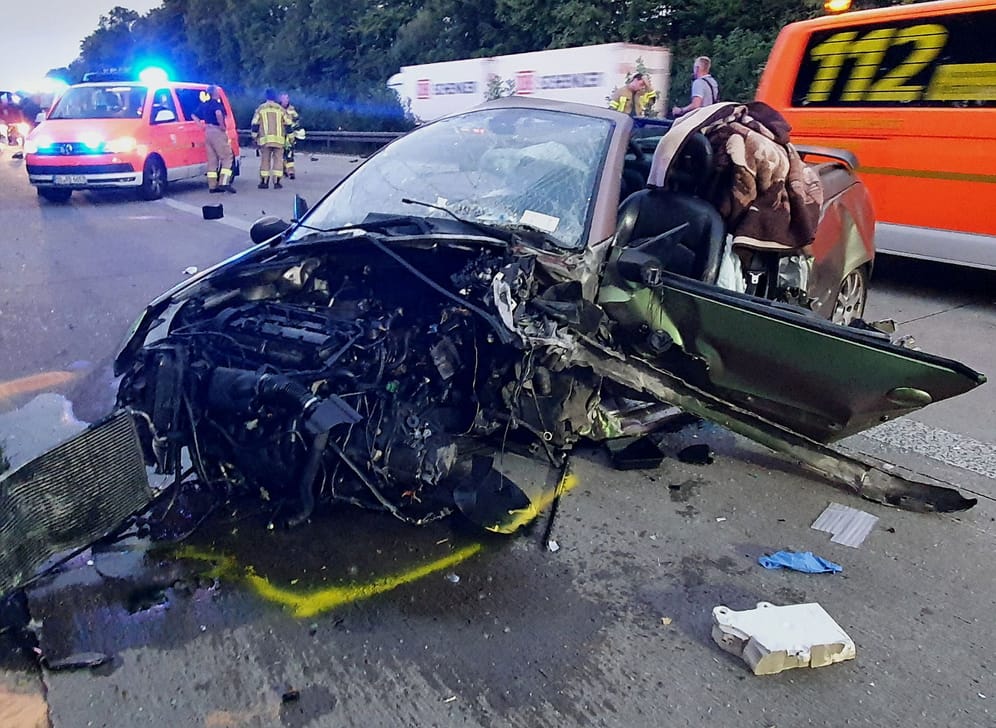 Falschfahrer stirbt bei Unfall auf A44