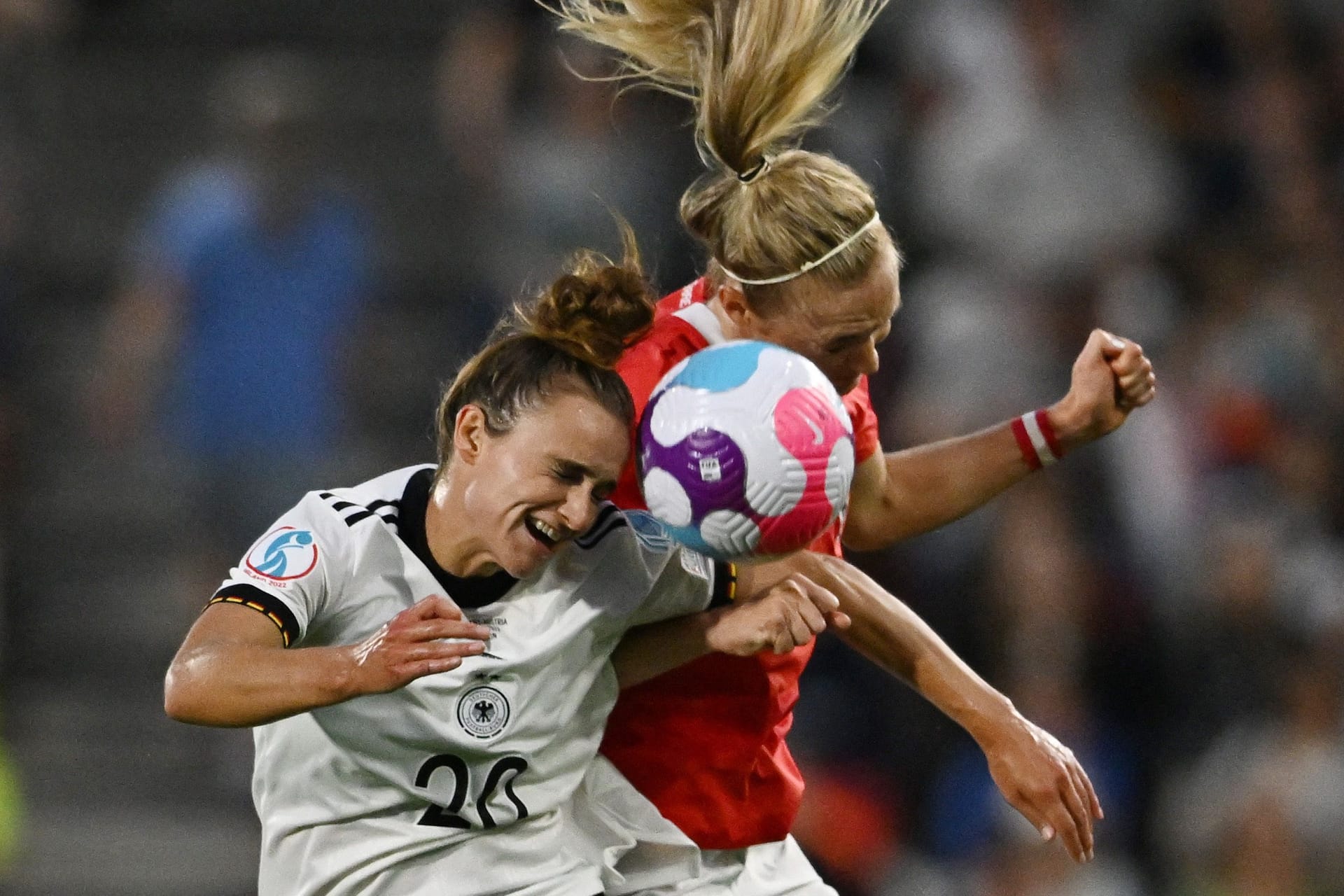 Lina Magull (li.): Die DFB-Spielerin erzielte gegen Österreich ihr zweites Turniertor.