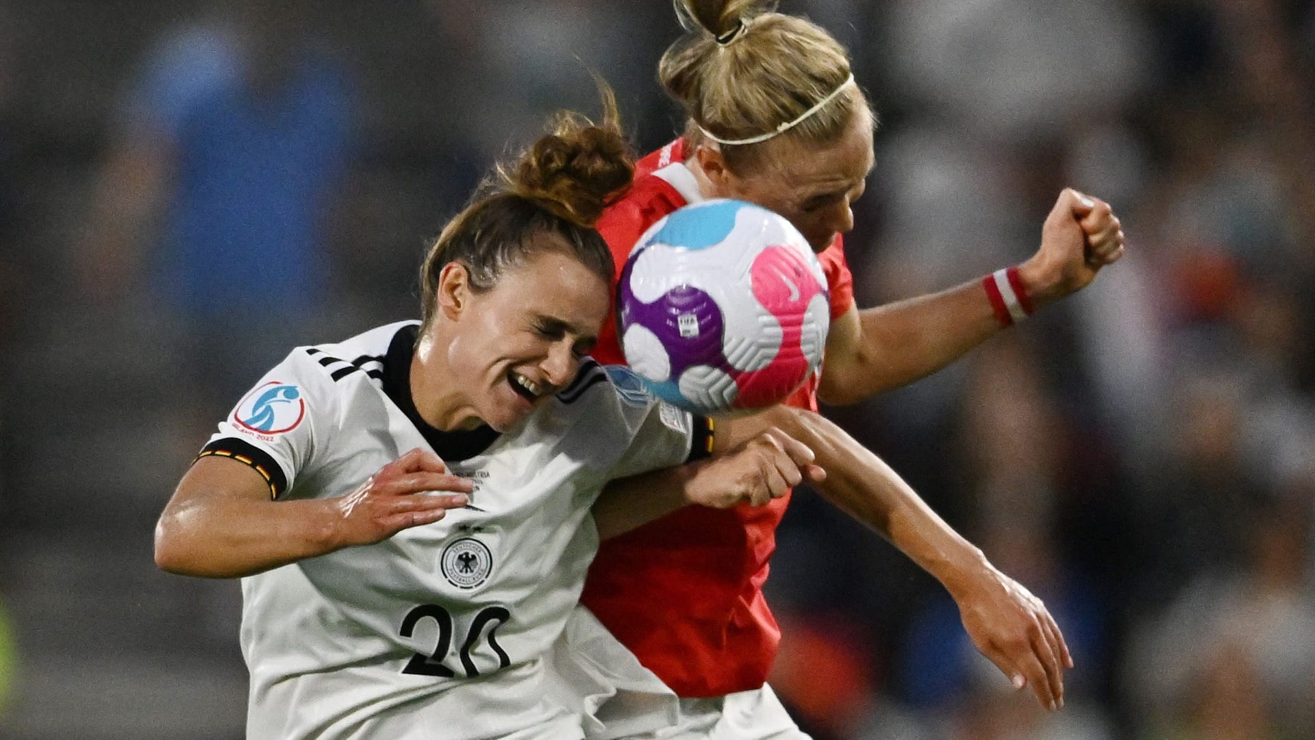 Lina Magull (li.): Die DFB-Spielerin erzielte gegen Österreich ihr zweites Turniertor.