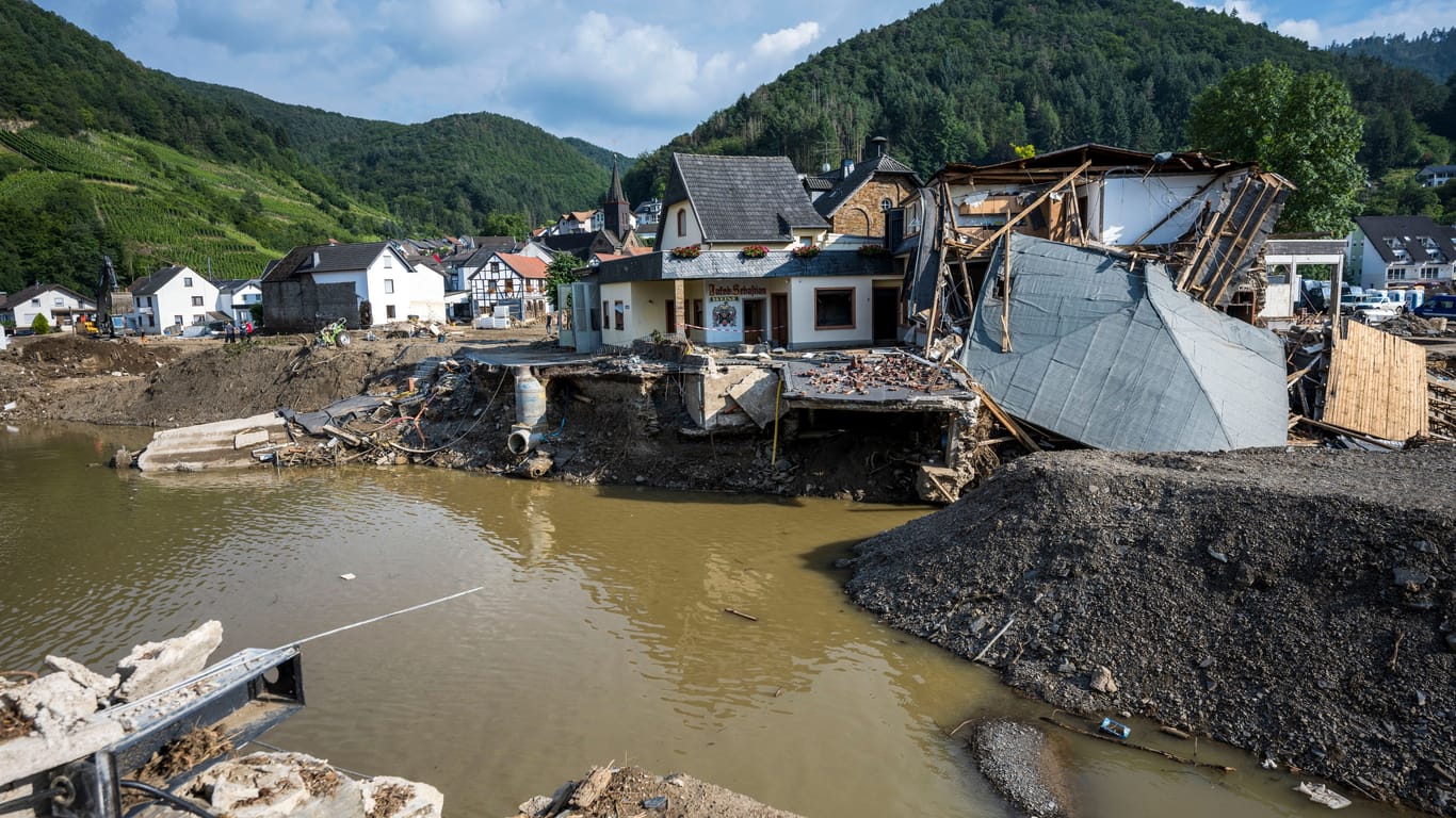 Zerstörung im Ahrtal nach der Flut im Juli 2021.