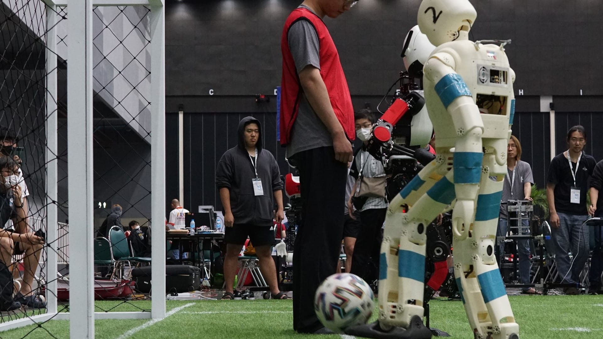Fußballroboter der Uni Bonn verteidigen WM-Titel Fußballroboter der Uni Bonn verteidigen WM-Titel