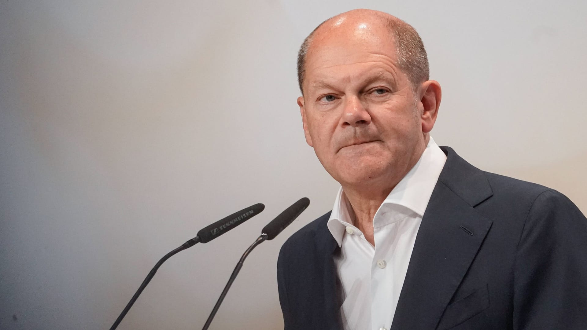 Olaf Scholz: Der Bundeskanzler spricht sich für die gleiche Bezahlung bei den DFB-Teams aus.