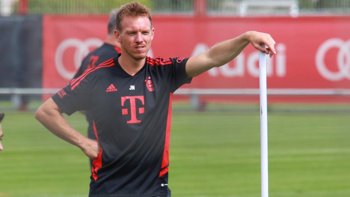 Julian Nagelsmann: Die Bayern bauen einen neuen Trainingsplatz.