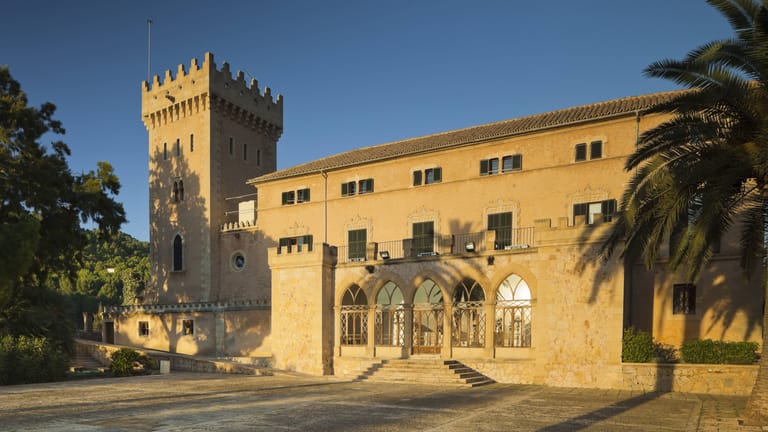 Castell de Son Mas: Mittlerweile ist das Bauwerk zum Rathaus geworden.