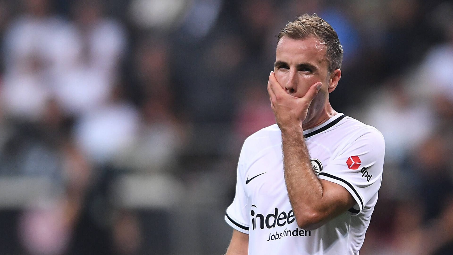 Mario Götze: Der Weltmeister ist mit Eintracht Frankfurt untergegangen. Mario Götze: Der Weltmeister ist mit Eintracht Frankfurt untergegangen.