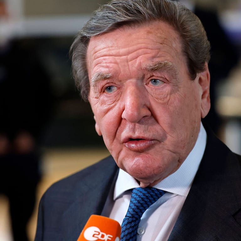 Gerhard Schröder: Der Altkanzler will seine Sonderrechte zurück – deshalb klagt er.