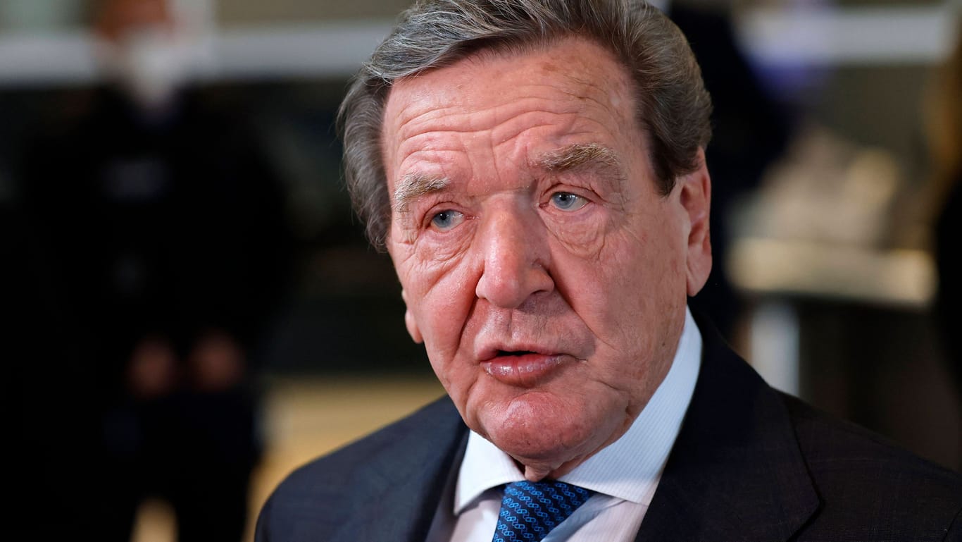 Gerhard Schröder: Der Altkanzler will seine Sonderrechte zurück – deshalb klagt er.