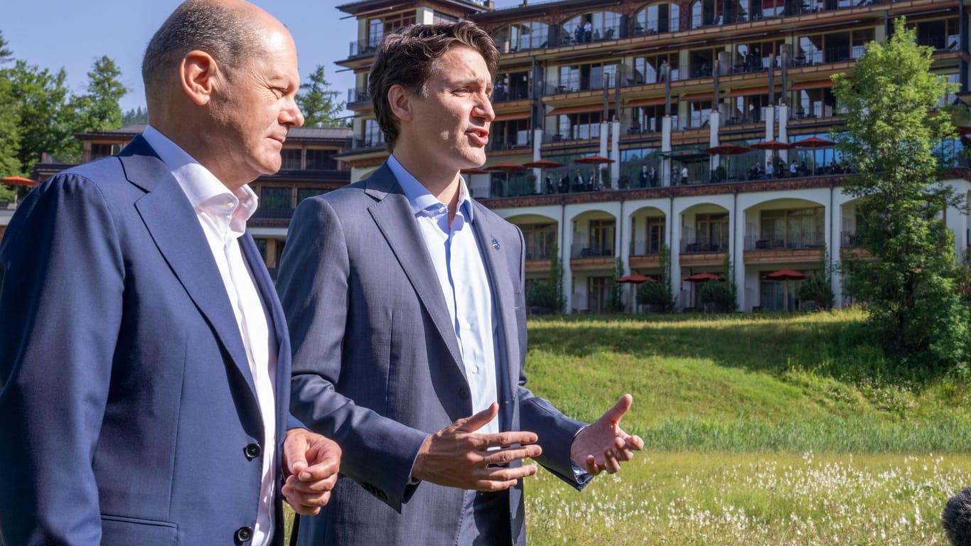 Kanzler Scholz und der kanadische Premierminister Trudeau beim G7-Gipfel in Schloss Elmau im Juni (Archivbild): Die Bundesregierung möchte die Beziehungen zu Kanada weiter ausbauen.