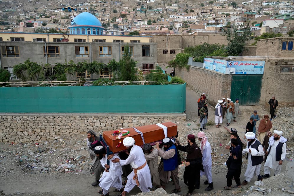 Kabul, Afghanistan: Bei einer Explosion in einer Moschee wurden mindestens 21 Menschen getötet.