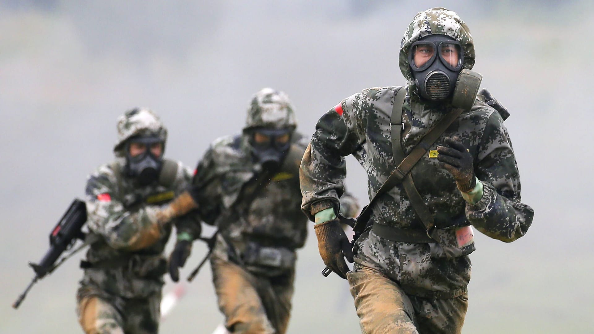 Chinesische Soldaten bei einem Manöver: Die Volksrepublik droht mit einer Invasion Taiwans.