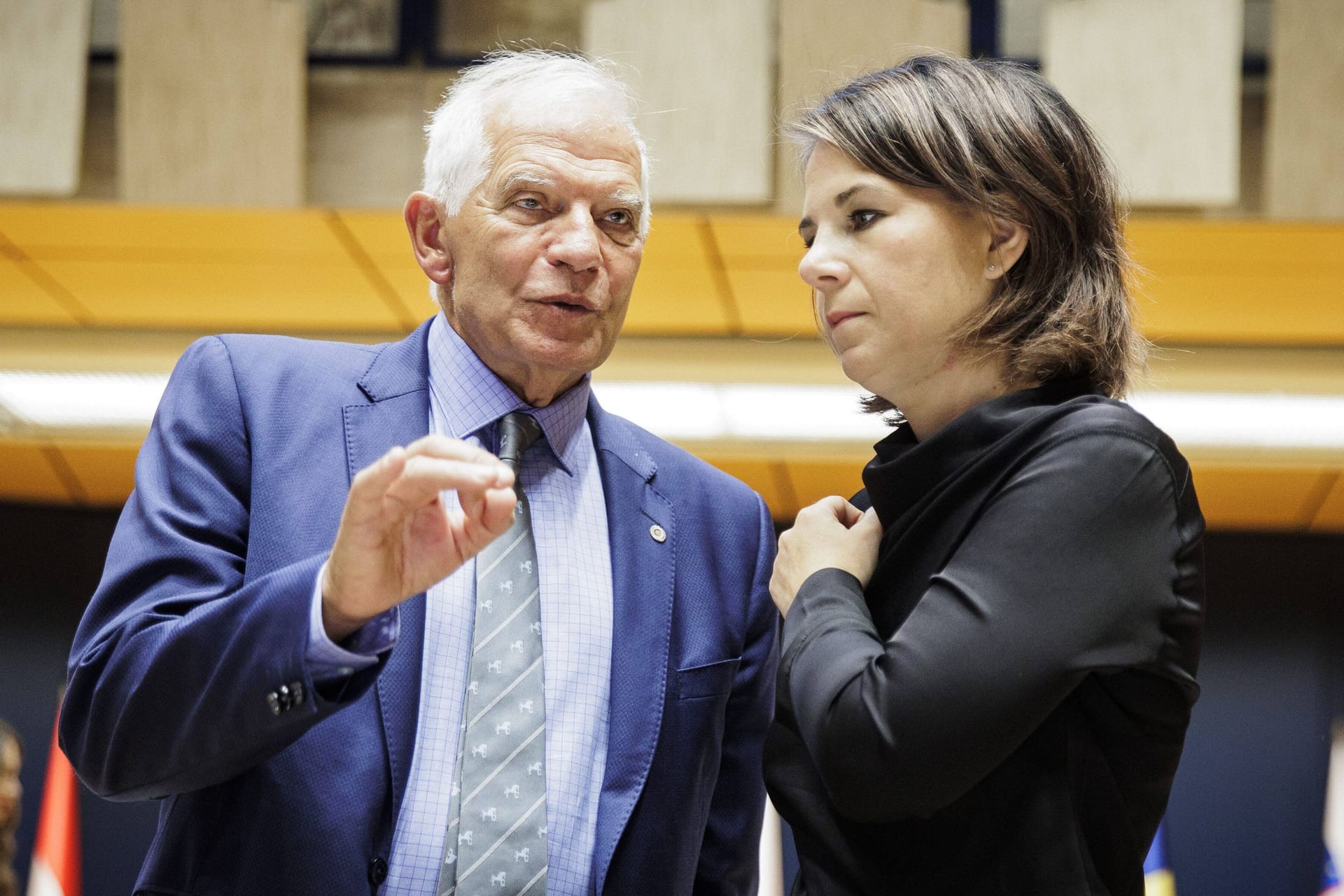 Borell und Baerbock: Die Visavergabe für Russen können nun Monate dauern, sagte die deutsche Außenministerin.