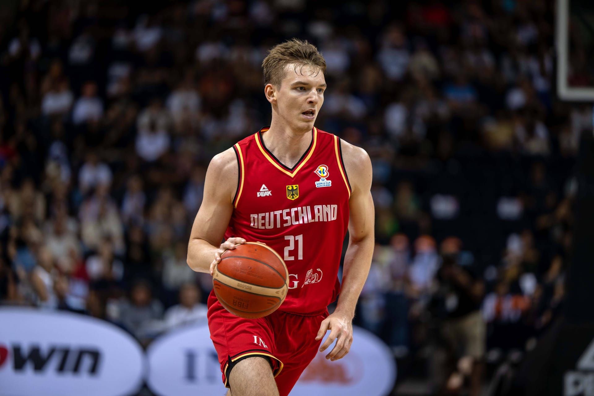 Justus Hollatz: Point Guard, 21 Jahre alt, Basketball Löwen Braunschweig, 1,97 Meter