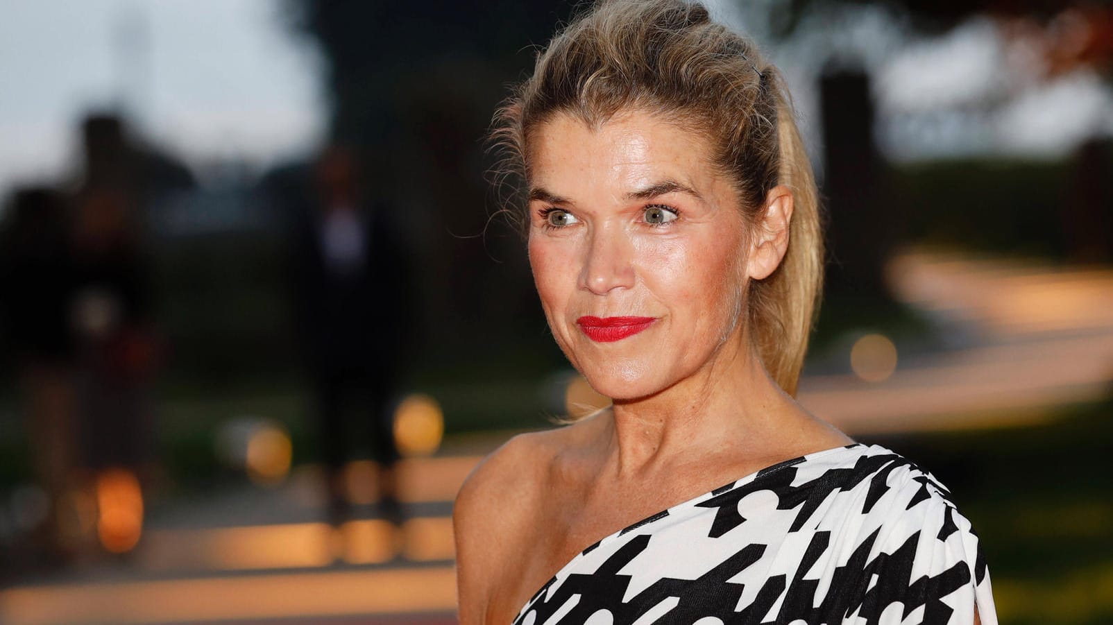 Anke Engelke: Sie steht schon seit vielen Jahren vor der Kamera.