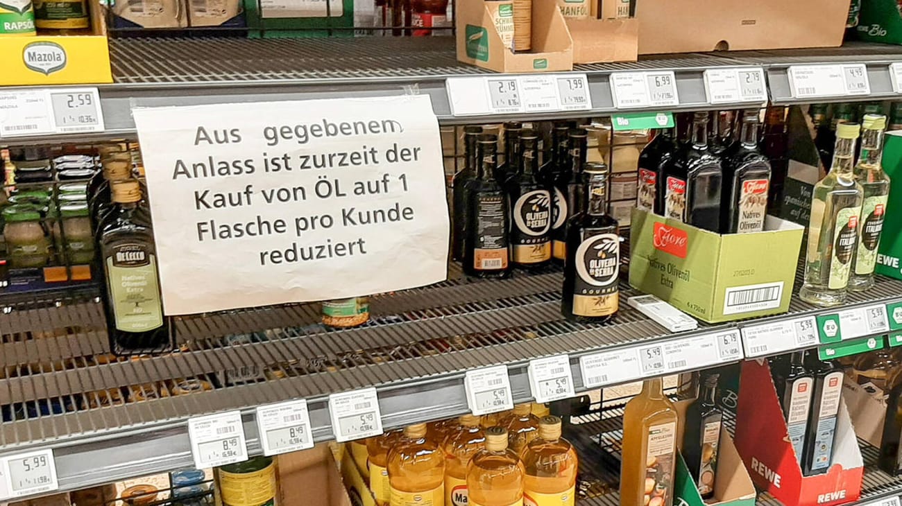 Ein halbleeres Regal in einem Hamburger Supermarkt – solche Bilder könnte es im Winter häufiger geben.