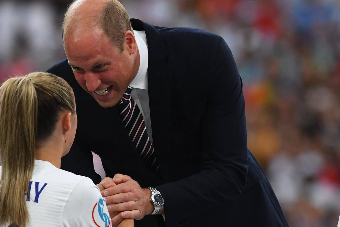 Prinz William und Georgia Stanway: Der 40-Jährige fieberte im Stadion mit den Engländerinnen mit.