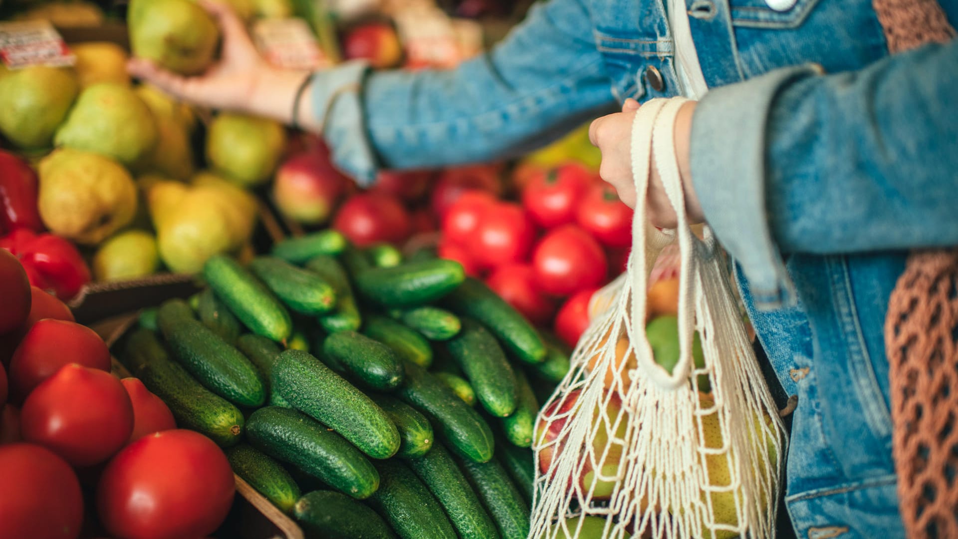 Rewe und Co.: Die Supermärkte der Rewe Group starten eine Geschenkaktion – und das gefällt neben den Kunden auch der Umwelt.