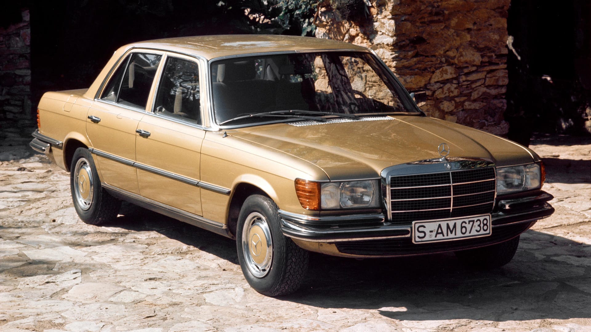 Neuer Name: Der W116 schmückte sich als erster Mercedes offiziell mit dem Prädikat S-Klasse.