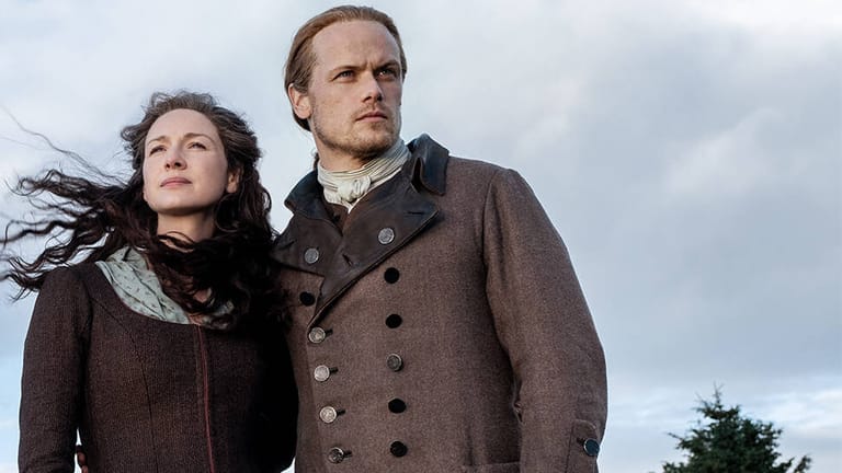 "Outlander": Caitriona Balfe und Sam Heughan spielen in der Originalserie die Hauptrollen.