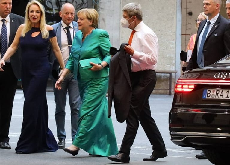 Angela Merkel: Sie kam mit ihrem Ehemann zu den Salzburger Festspielen.
