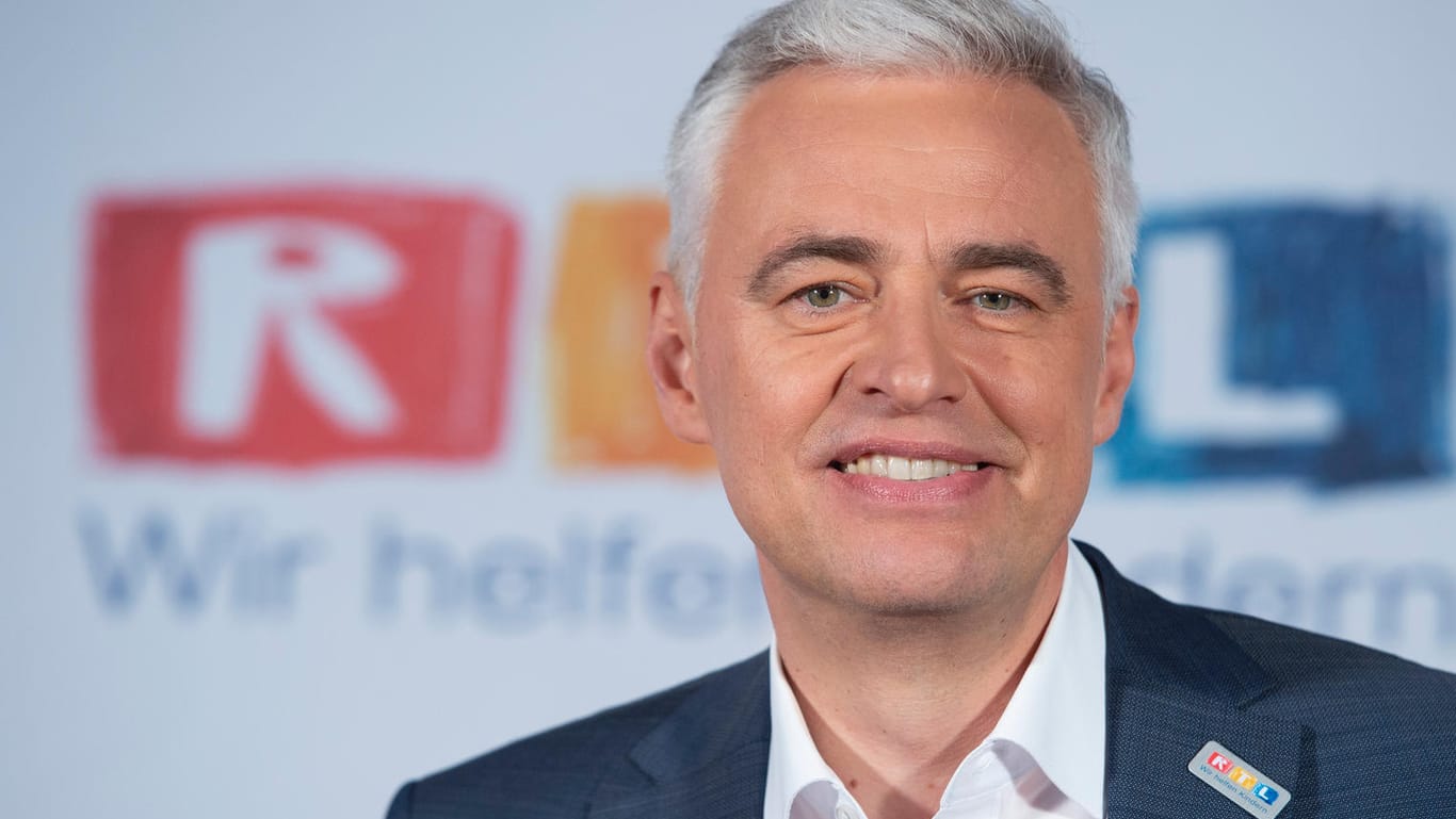 Andreas von Thien: Dem RTL-Moderator ist die Hose in einer Livesendung geplatzt.