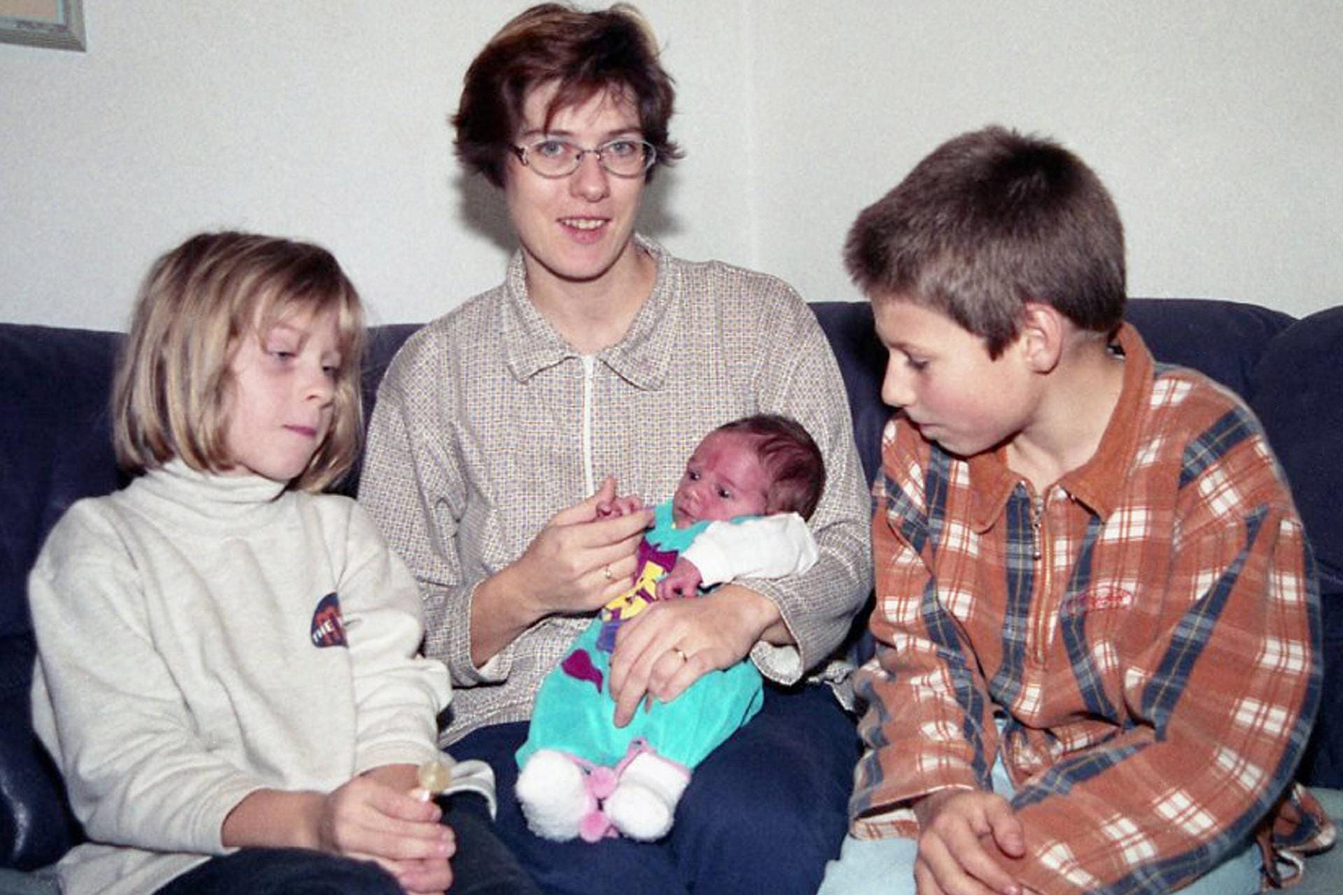Kinder: Die Politikerin ist Mutter von drei Kindern: Tobias, Laurien und Julian, die 1988, 1991 und 1998 auf die Welt kamen.