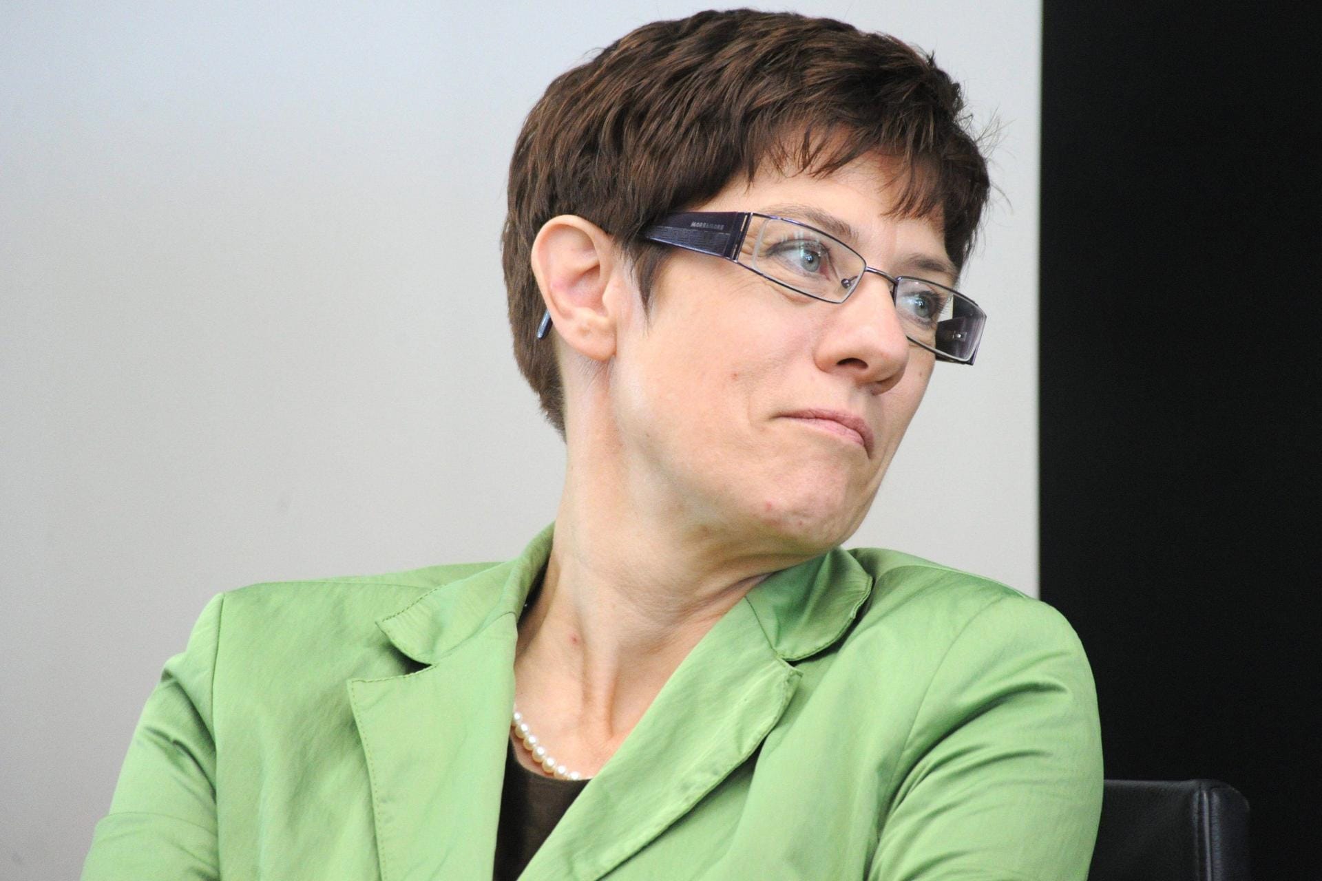 Als erste Frau: 2011 wird Annegret Kramp-Karrenbauer Vorsitzende der CDU Saar sowie Ministerpräsidentin des Saarlandes.