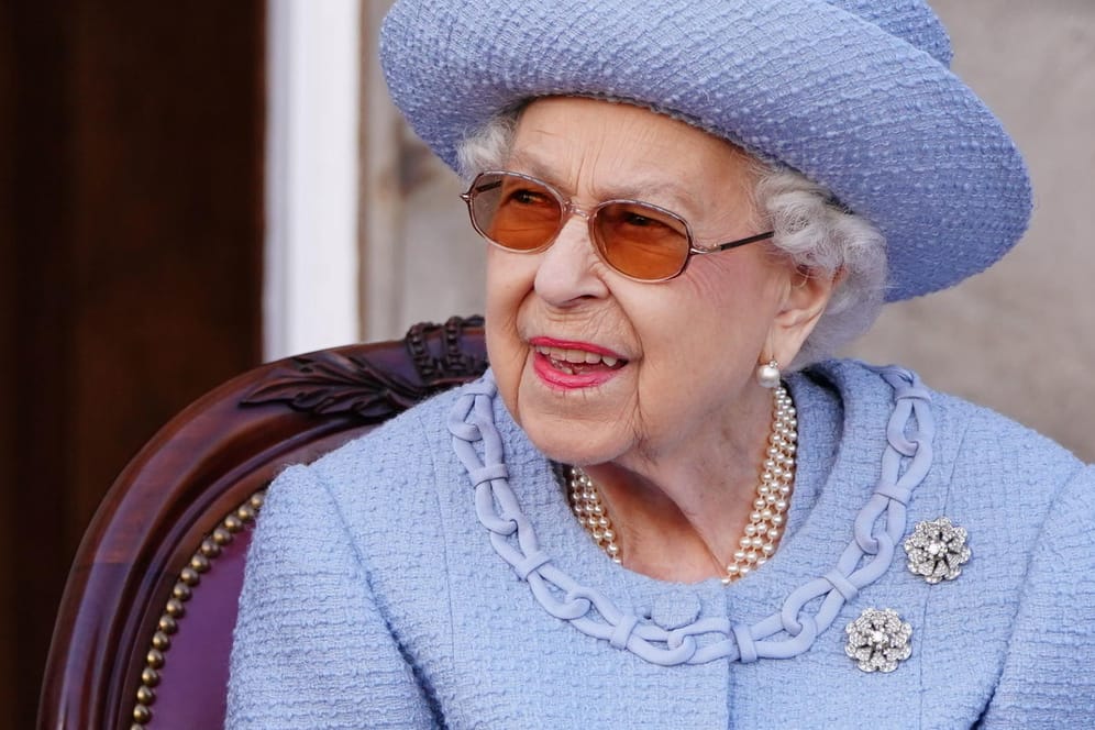 Queen Elizabeth II.: Sie verbringt derzeit ihren Sommer auf Schloss Balmoral in Schottland.