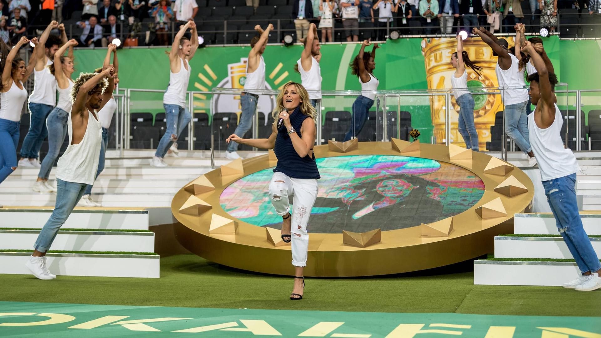 27. Mai 2017: Helene Fischer sang beim DFB-Pokalfinale in Berlin.