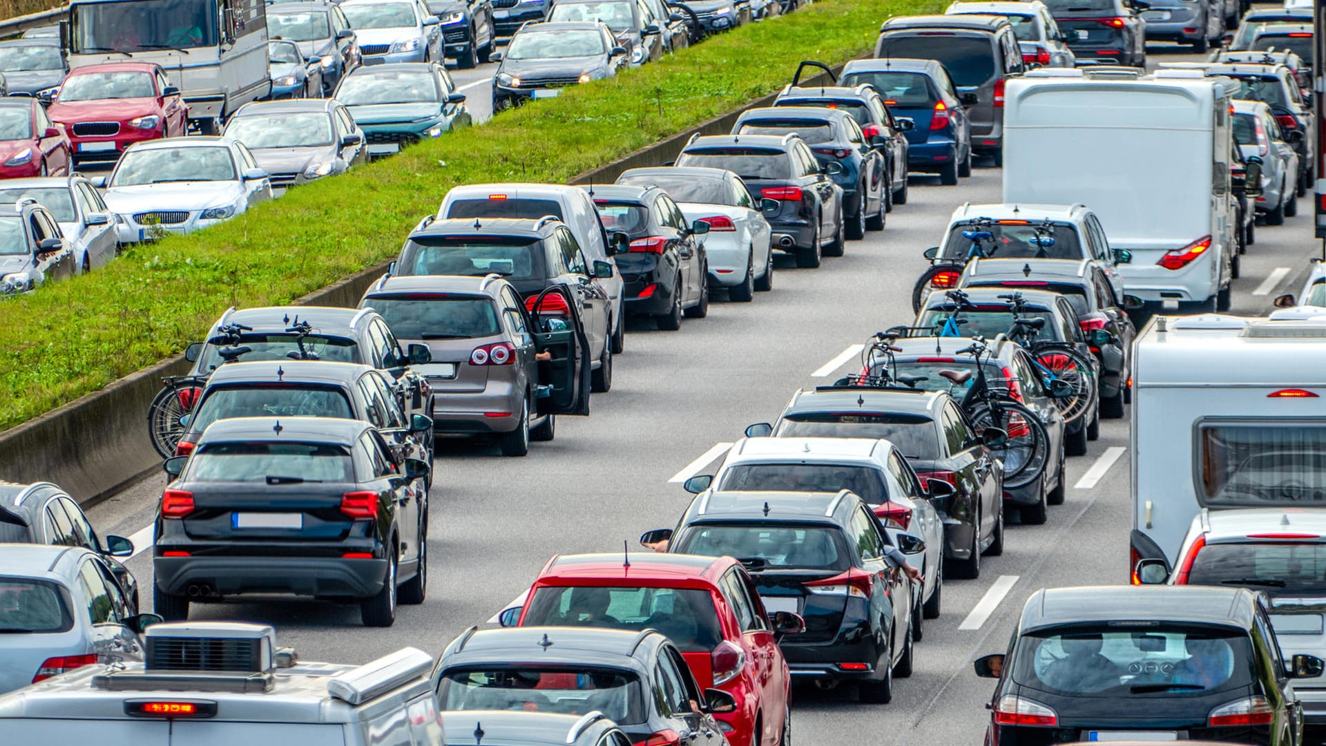 Zurück aus dem Urlaub: Da in den meisten Bundesländern die Ferien enden, findet man auf den Straßen viele Heimkehrer.