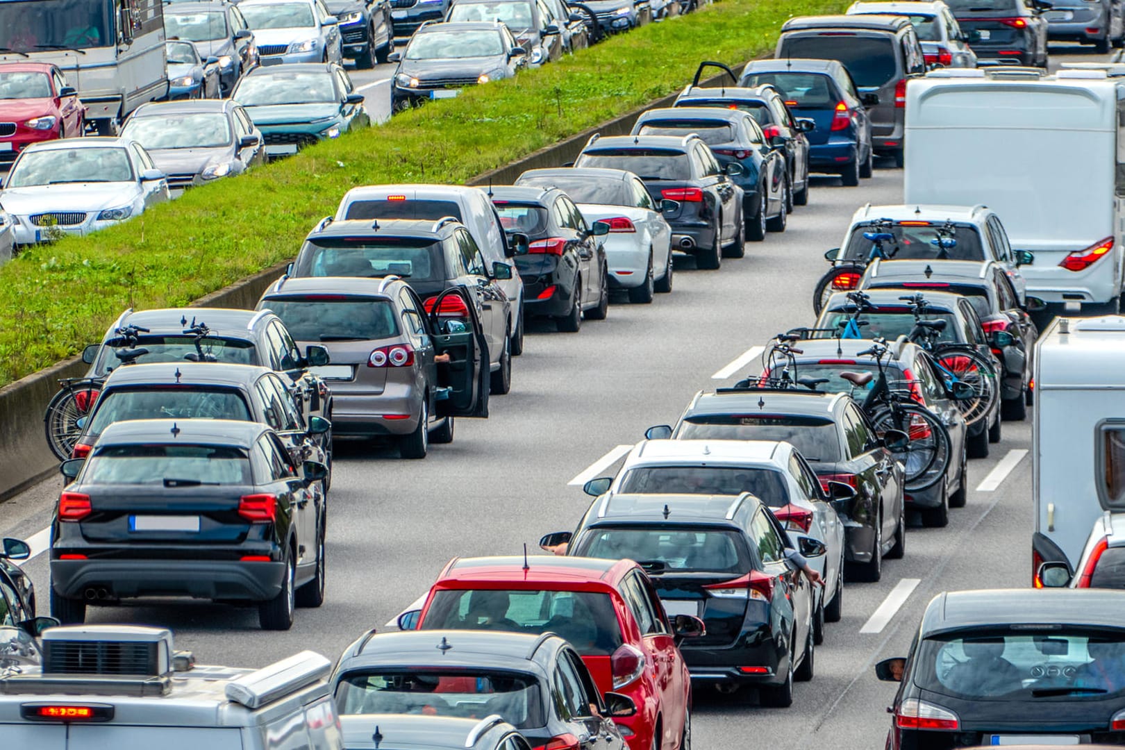 Zurück aus dem Urlaub: Da in den meisten Bundesländern die Ferien enden, findet man auf den Straßen viele Heimkehrer.