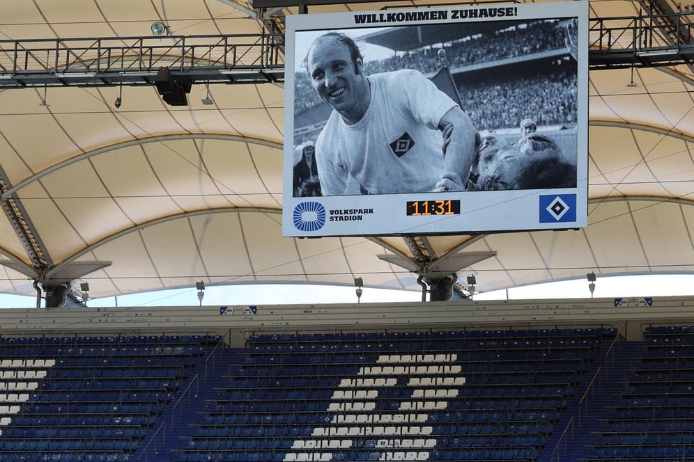Fußball - Trauerfeier für Uwe Seeler im Volksparkstadion