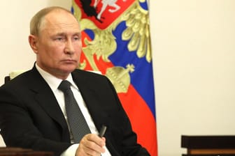 Russlands autokratisch regierender Präsident Wladimir Putin setzt seinen aggressiven Kurs unbeirrt fort.