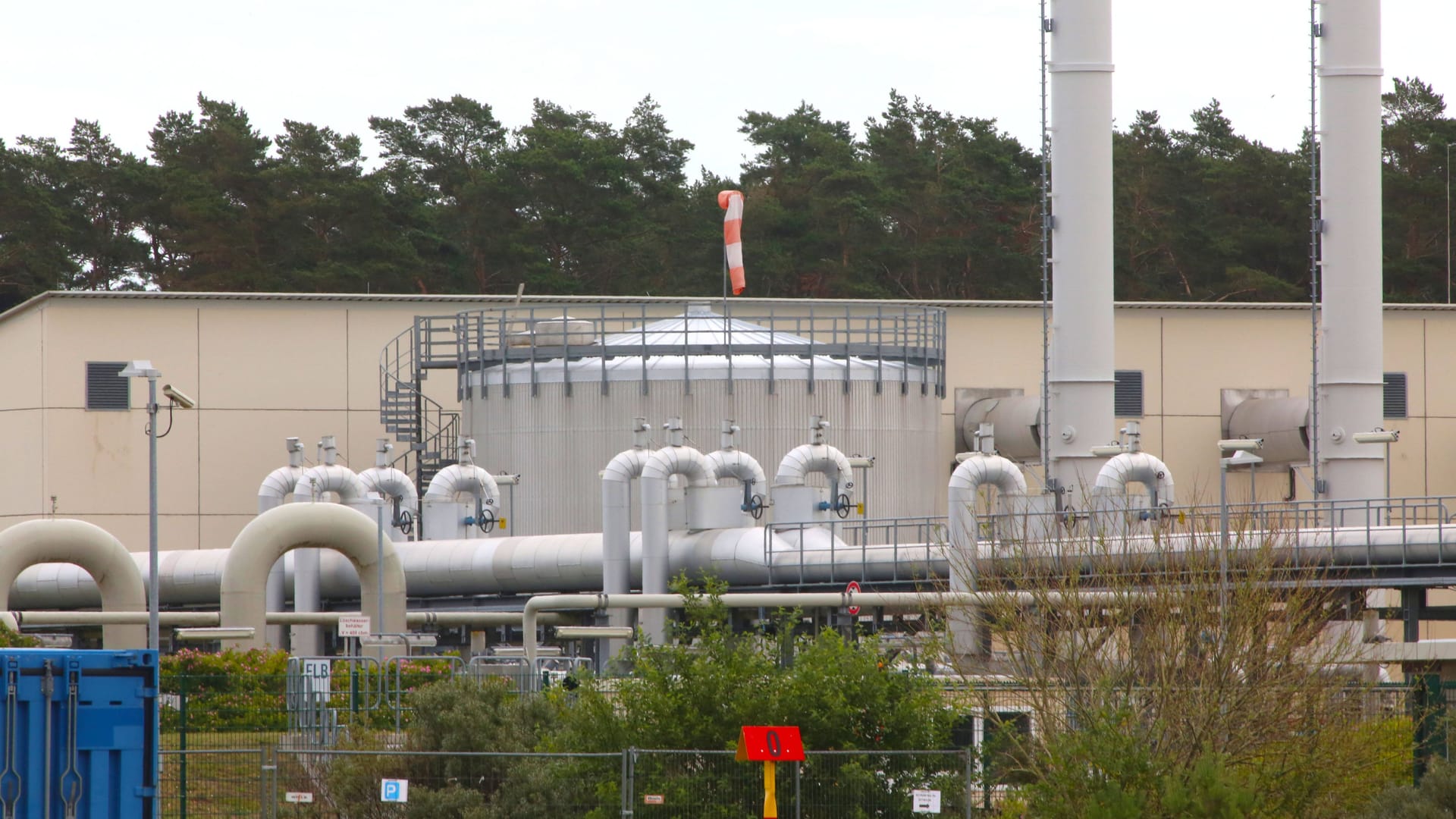 Endpunkt der Ostseepipeline Nord Stream1 (Archivbild): Unmittelbar nach dem Ausbruch des Ukraine-Krieges erreichte der europäische Gaspreis kurzzeitig einen Spitzenwert von 345 Euro. Endpunkt der Ostseepipeline Nord Stream1 (Archivbild): Unmittelbar nach dem Ausbruch des Ukraine-Krieges erreichte der europäische Gaspreis kurzzeitig einen Spitzenwert von 345 Euro.