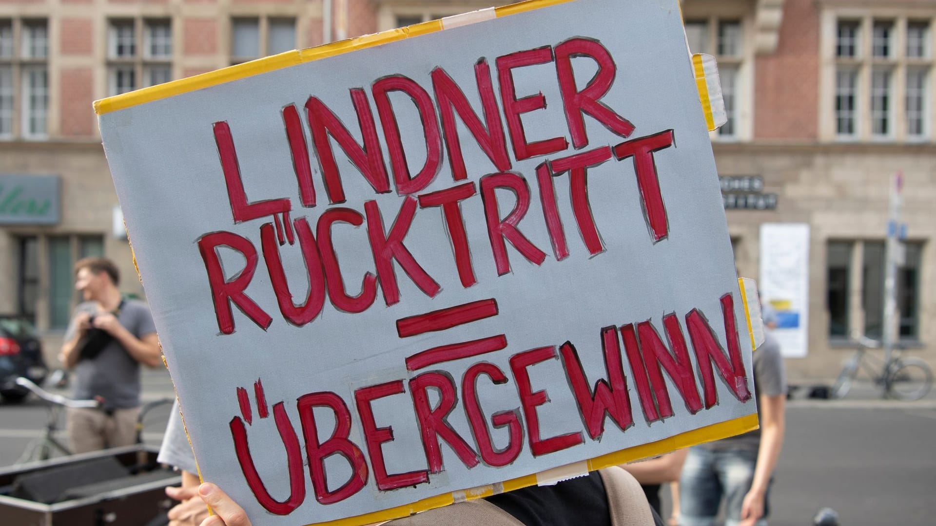 Demonstration vor der FDP-Zentrale