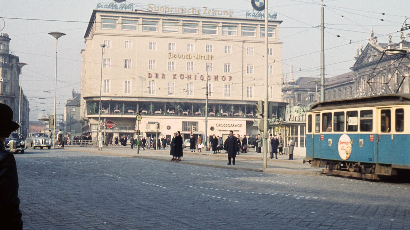 Eine Aufnahme vom Königshof in München aus ca. 1964