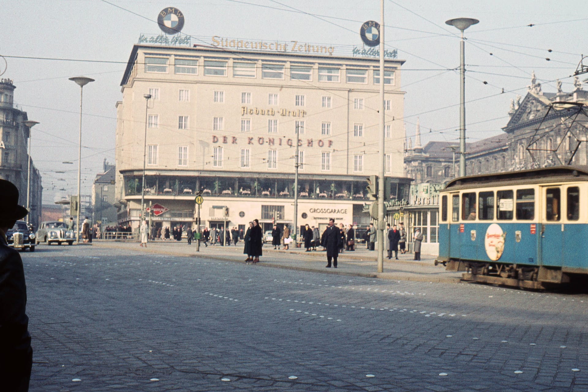 Eine Aufnahme vom Königshof in München aus ca. 1964