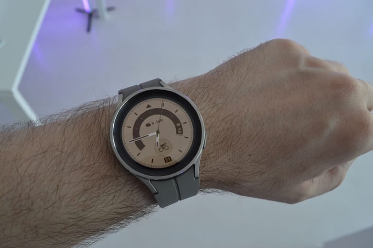 Die Galaxy Watch5 Pro.