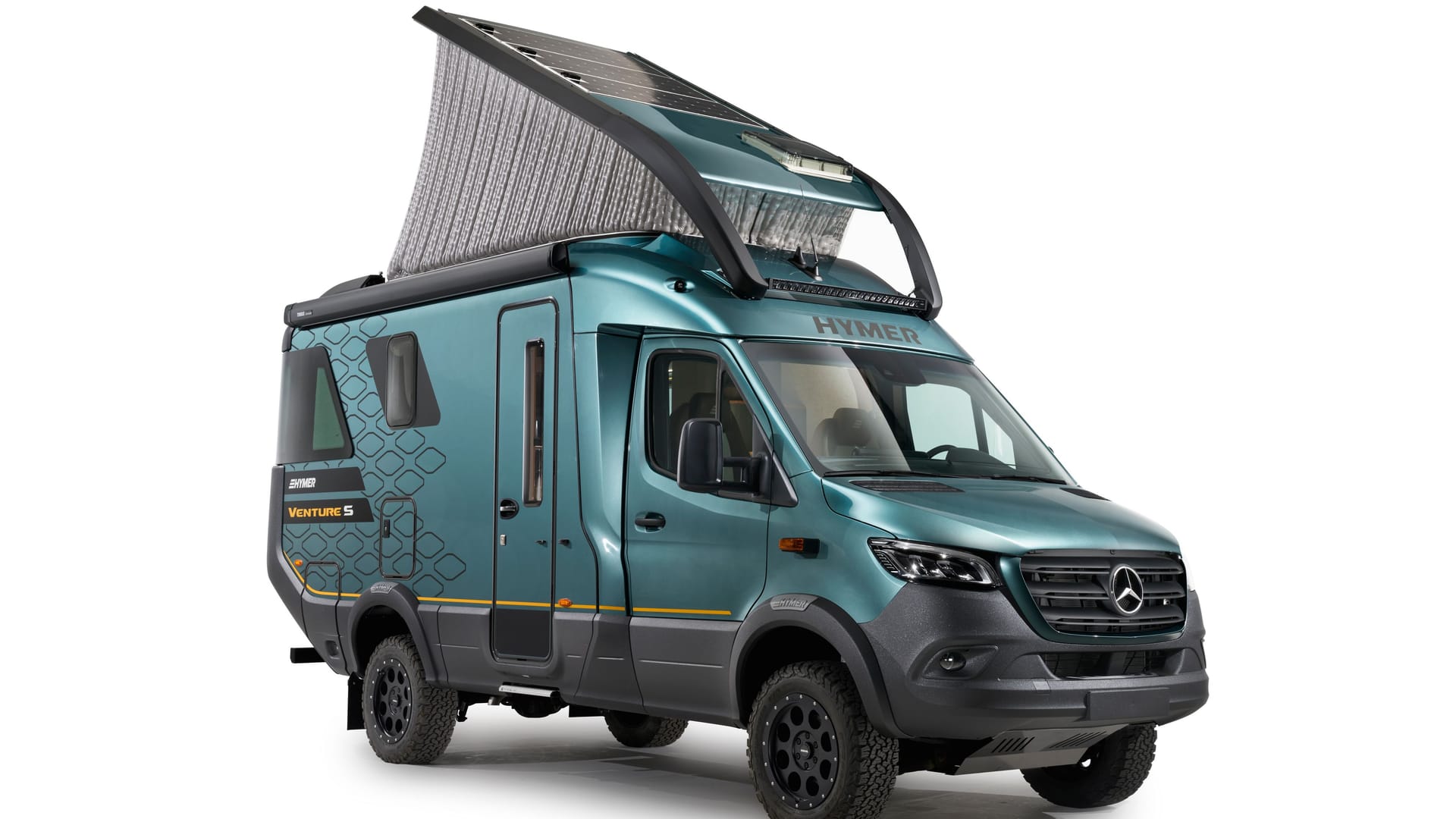 Der Hymer Venture S bedient ein Boom-Segment: Er ist ein schmaler, nur 2,16 Meter breiter Teilintegrierter, der aussieht wie ein normaler Van auf Kastenwagen-Basis, aber mehr Komfort bietet – und vieles anders macht. Am auffälligsten ist das aufblasbare Dach.