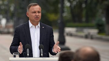 Prezydent Polski Duda: Obecnie odwiedza Kijów.