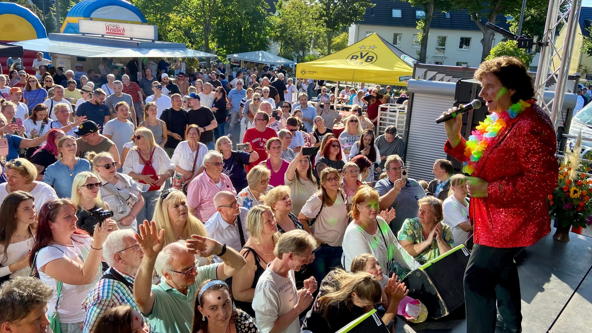 Olaf der Flipper in Dortmund: Neben der Generation Z feiern ihn auch seine altbewehrten Fans.