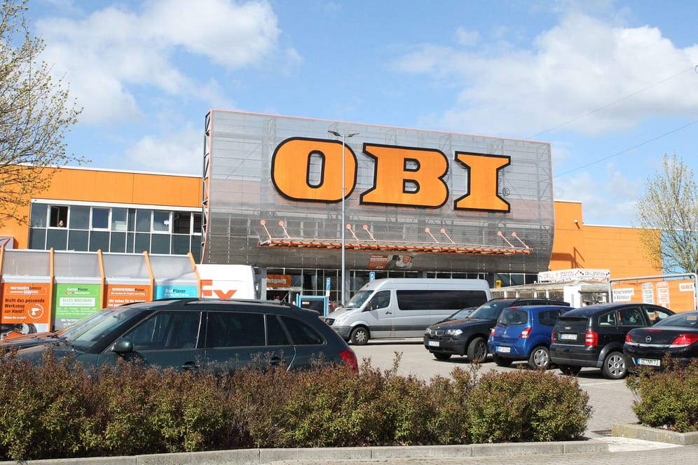 Obi-Filiale in Norderstedt (Archivbild): Wegen des russischen Angriffs auf die Ukraine hat die Baumarktkette ihr Geschäft in Russland aufgegeben.
