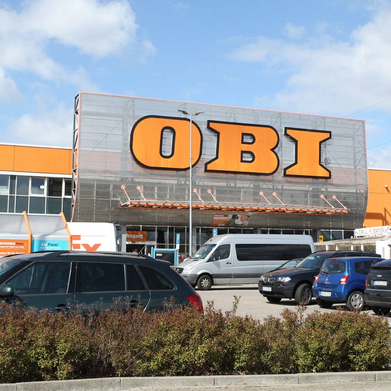 Obi-Filiale in Norderstedt (Archivbild): Wegen des russischen Angriffs auf die Ukraine hat die Baumarktkette ihr Geschäft in Russland aufgegeben.