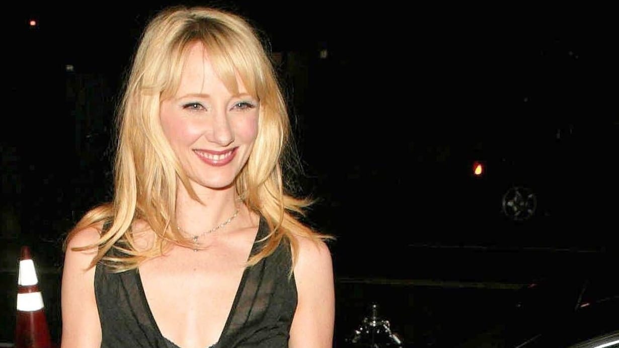 Anne Heche: Die Schauspielerin befindet sich in einem "kritischen Zustand".